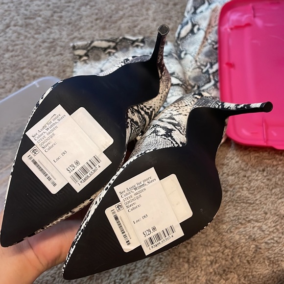 Steve Madden thigh high boots snake print - Picture 4 of 4